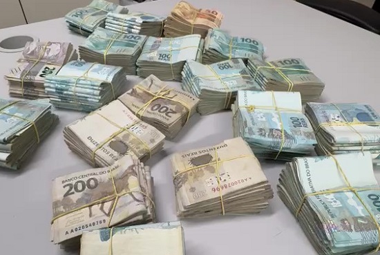 Servidor da Semed apreendido com 240 mil é exonerado