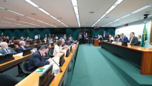 Leia mais sobre o artigo PEC que reduz maioridade penal de 18 para 16 anos é aprovada na Câmara dos Deputados