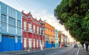 Leia mais sobre o artigo Revitalização de fachadas resgata história e valoriza patrimônio do Centro de Aracaju 