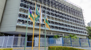 Governo do Estado decreta ponto facultativo nesta terça-feira 23 a partir das 13h