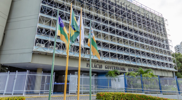 Governo do Estado decreta ponto facultativo nesta terça-feira 23 a partir das 13h