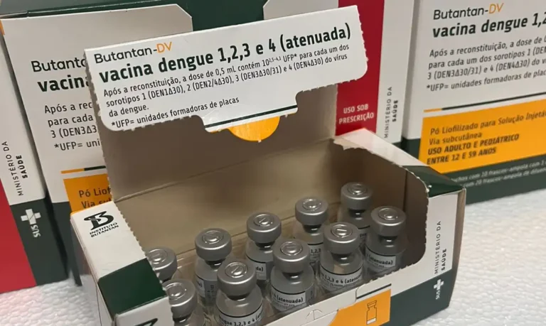 Leia mais sobre o artigo Ministério suspende vacinação contra dengue com imunizante do Butantan