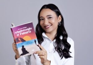 Jornalista sergipana estreia na literatura com o romance ‘Arquitetando o Futuro’
